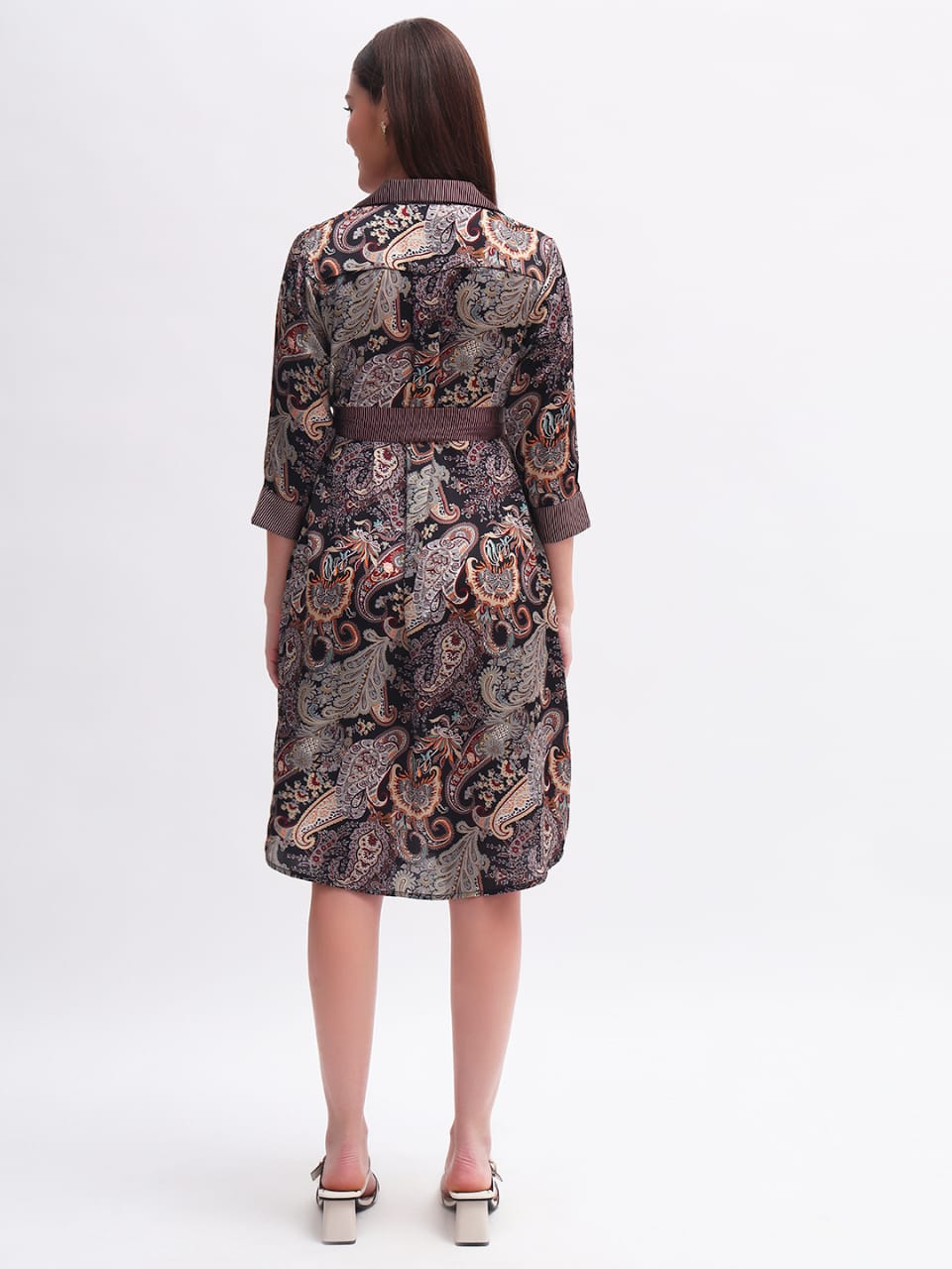 Elegant Paisley Print Wrap Dress with Belt