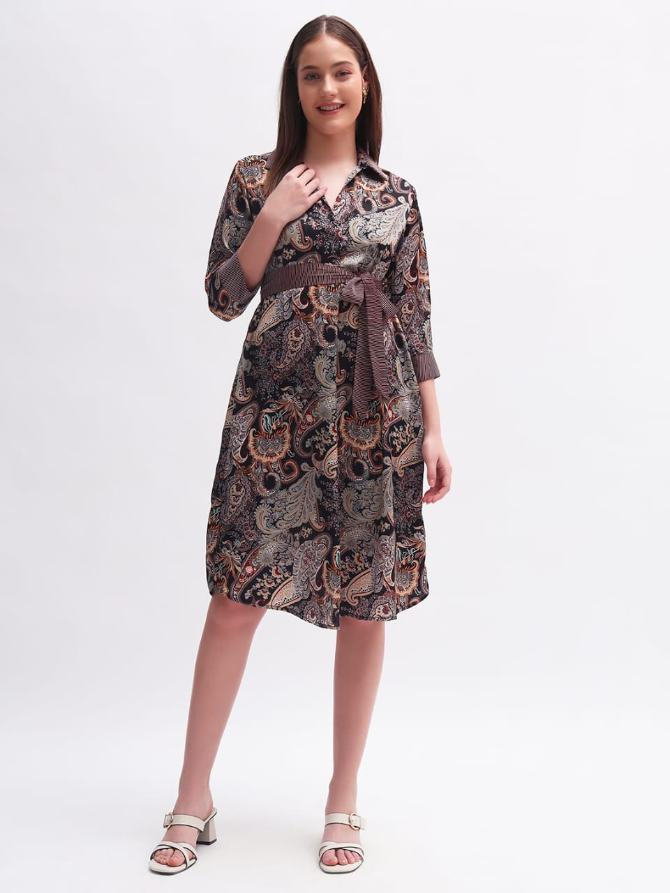 Elegant Paisley Print Wrap Dress with Belt