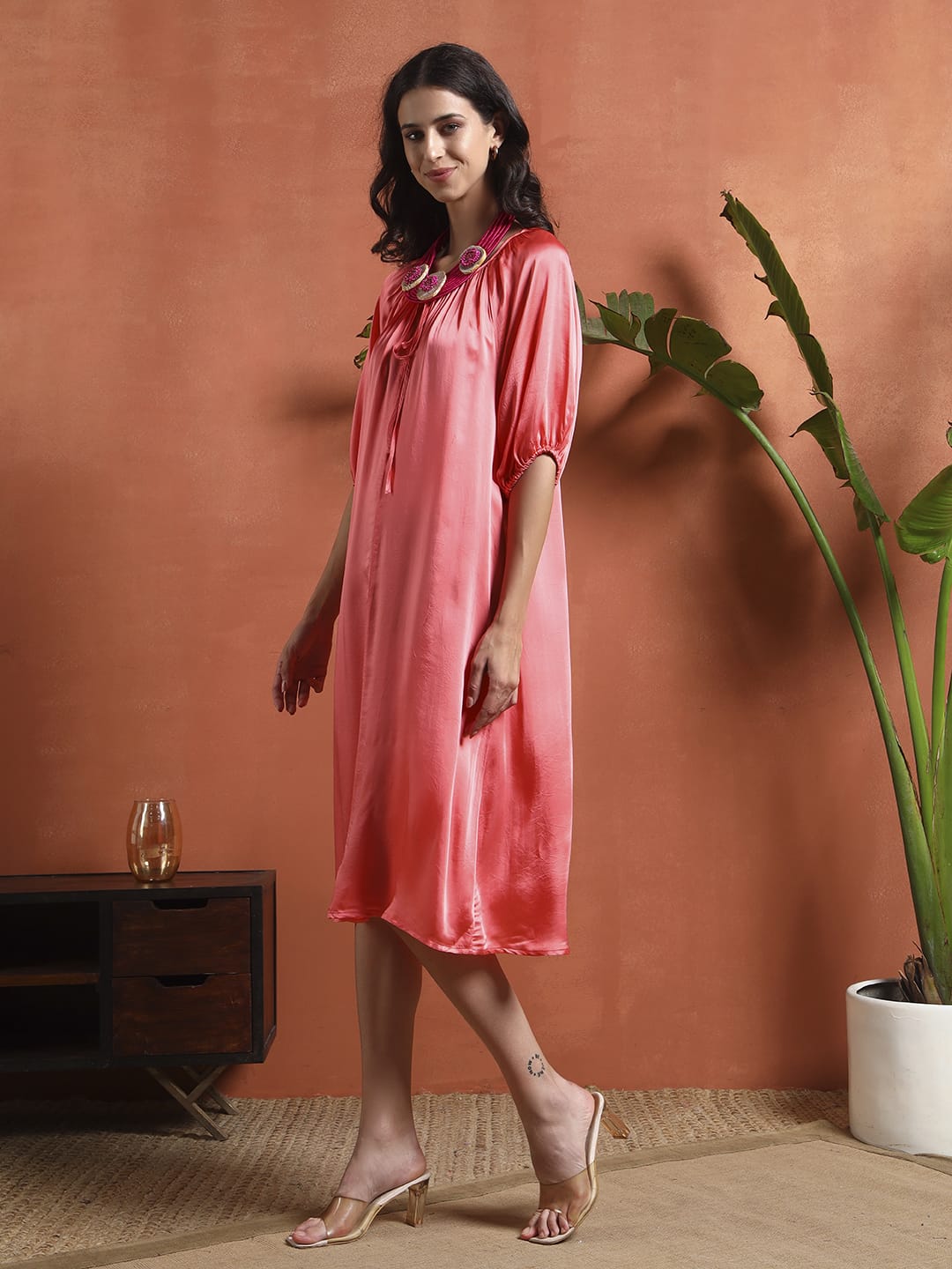 Blush coral satin Midi dresz